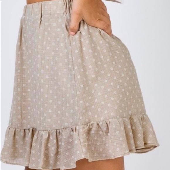 Princess Polly polka dot summer skirt! - Picture 2 of 3